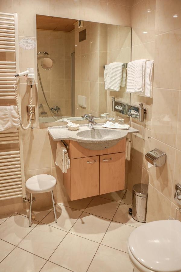 Goebel Hotel